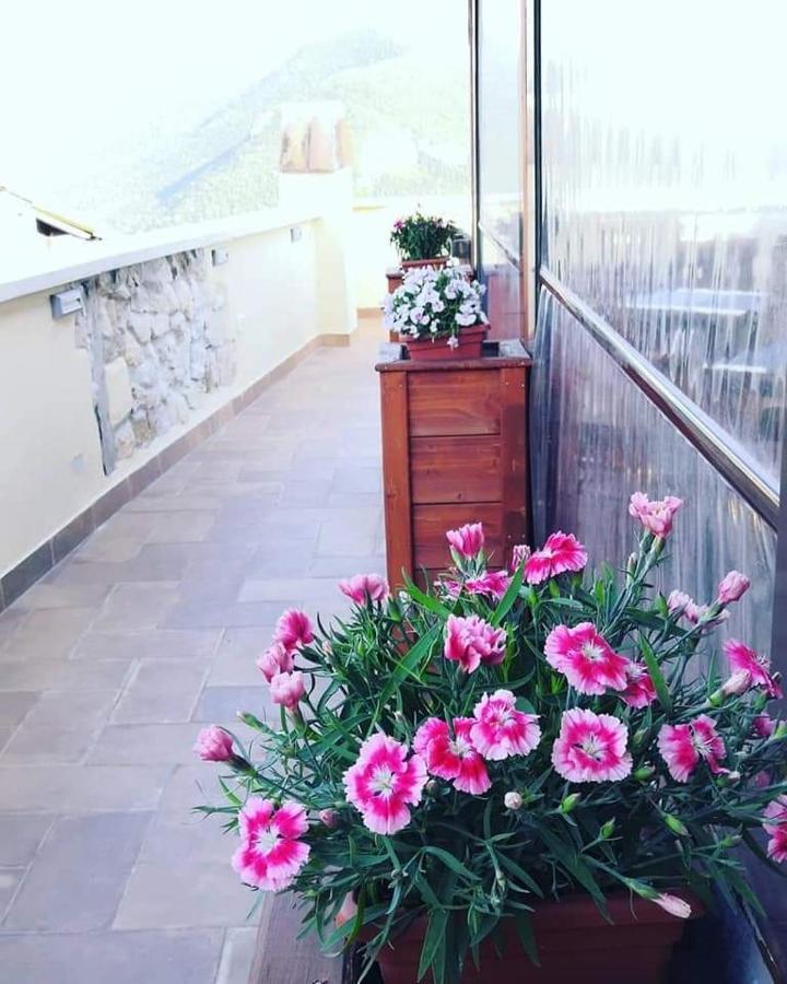La Rupe Bed And Breakfast Norma Exterior foto