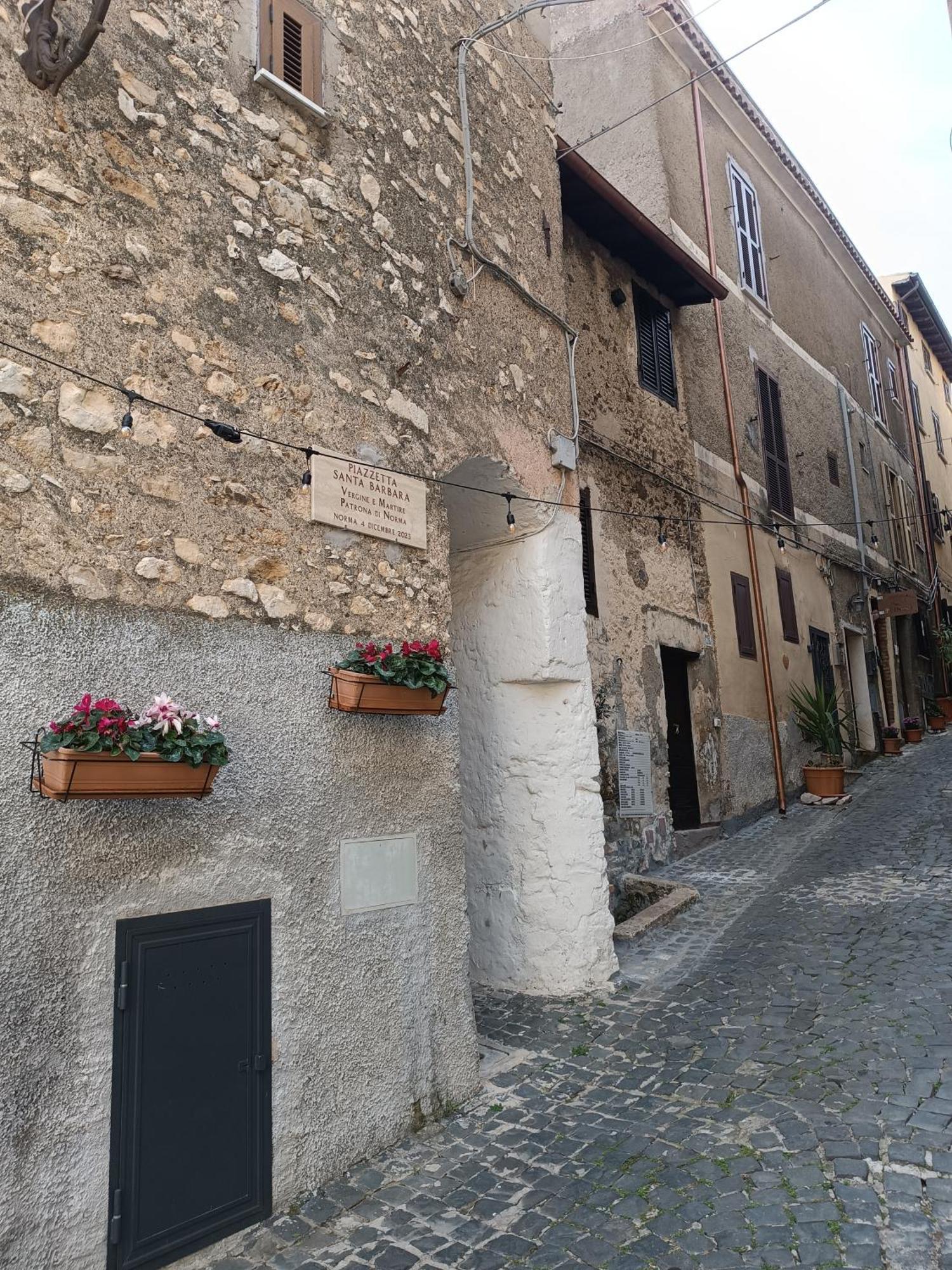 La Rupe Bed And Breakfast Norma Quarto foto